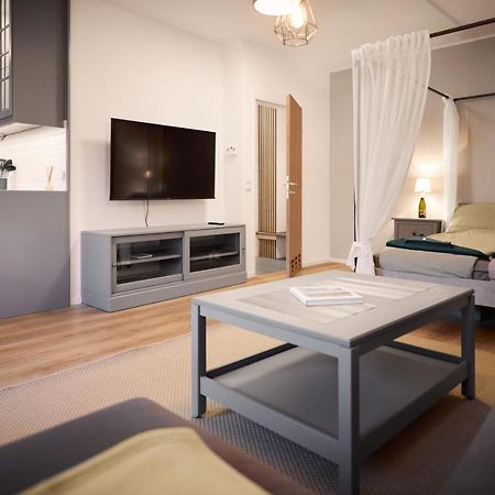 דירות Ausg'Steckt - Wine Flat Modling - Great Location מראה חיצוני תמונה